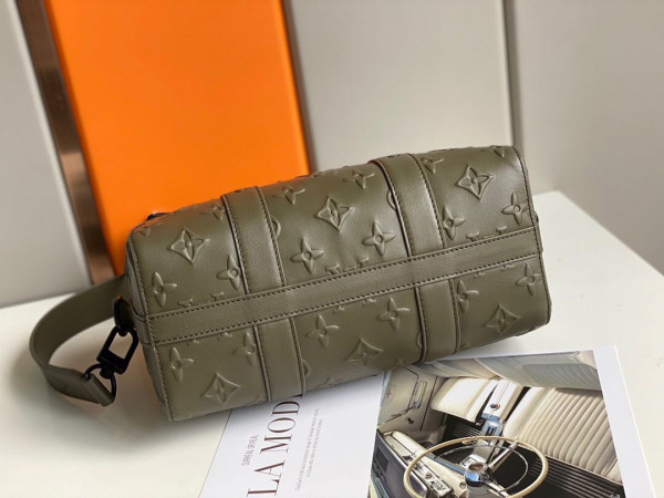 l**is V*t*n city keepall