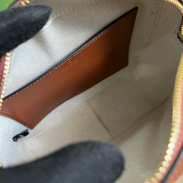 G*u*i gg matelassé leather shoulder bag
