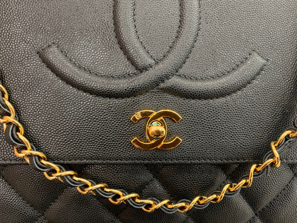 CL FLAP BAG CAVIAR