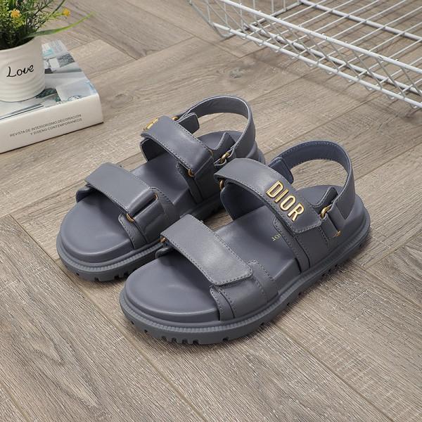 D*oract sandal