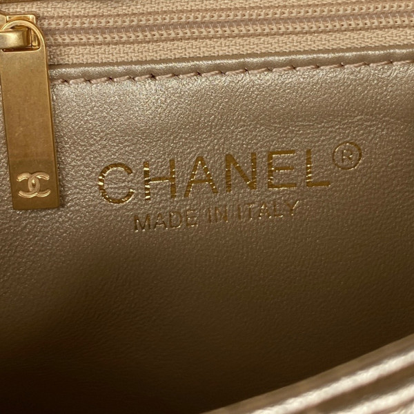 CL SMALL FLAP BAG