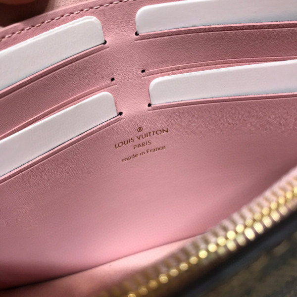 l**is V*t*n croisette chain wallet