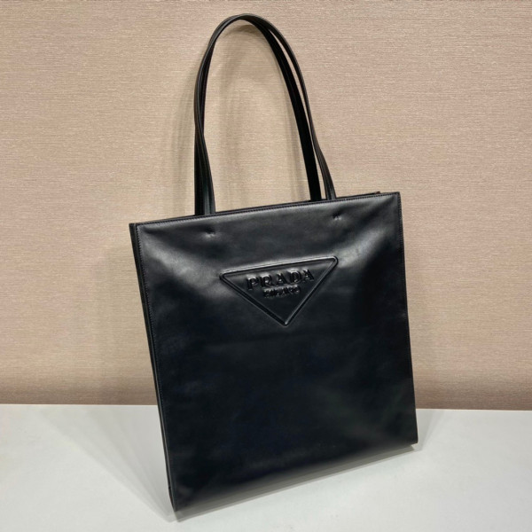 Pra*a leather tote bag