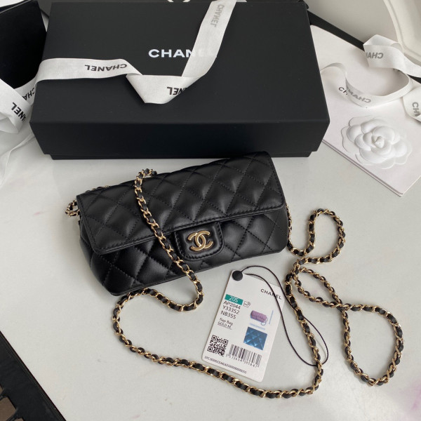 CL GLASSES CASE WITH CLASSIC CHAIN