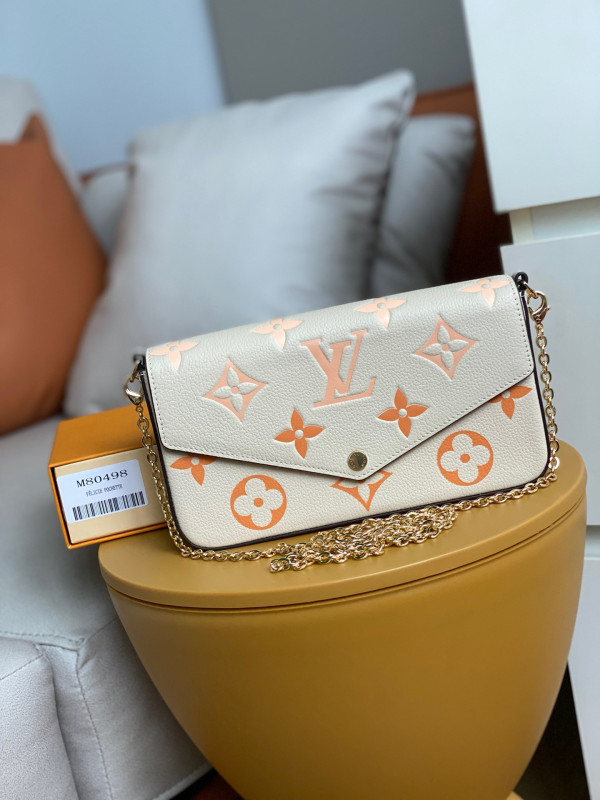 l**is V*t*n fÉlicie pochette