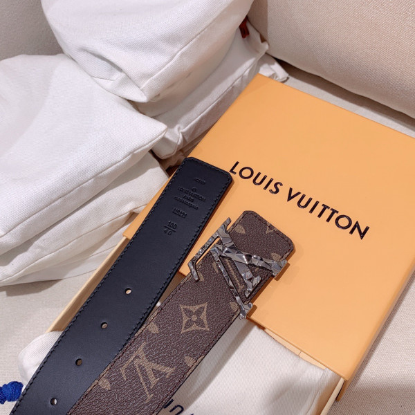 l**is V*t*n belt