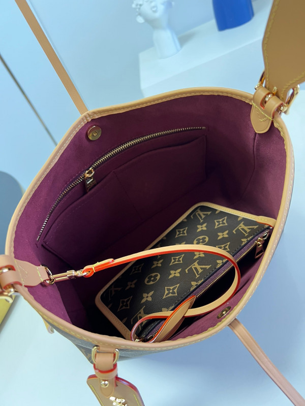 l**is V*t*n carryall pm