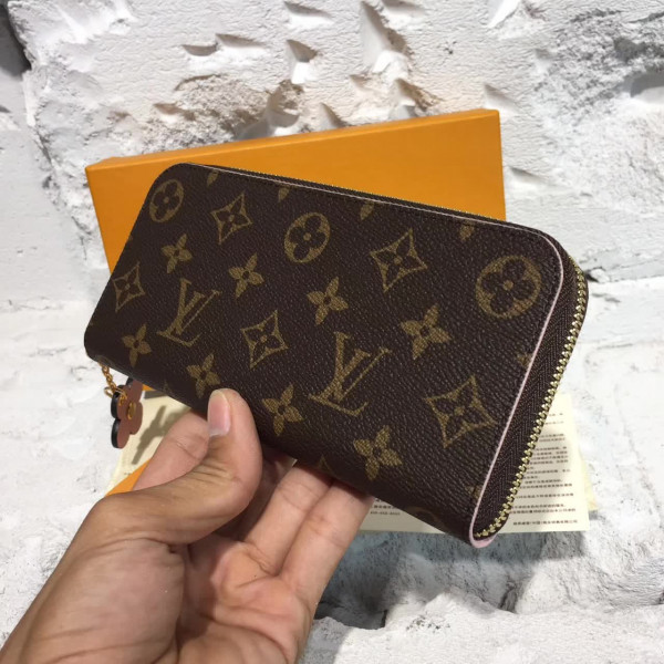 l**is V*t*n wallet