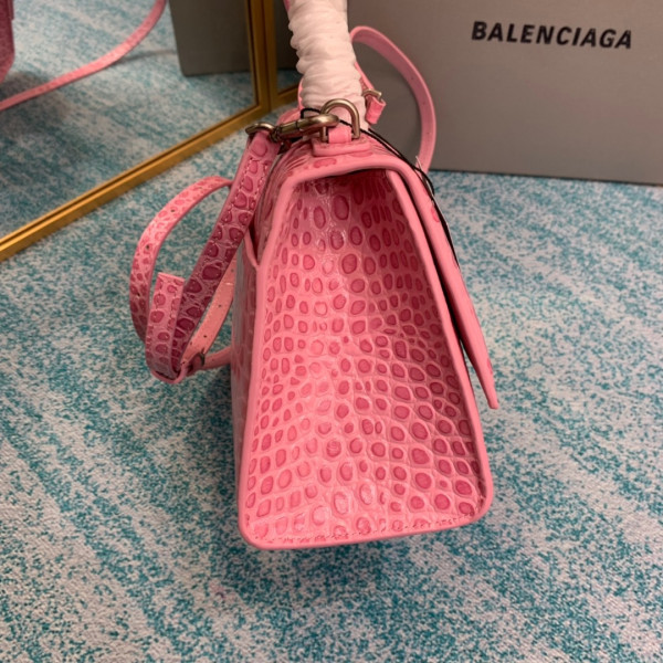 Ba*len*cia*ga hourglass