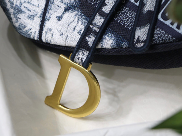 D*or saddle bag