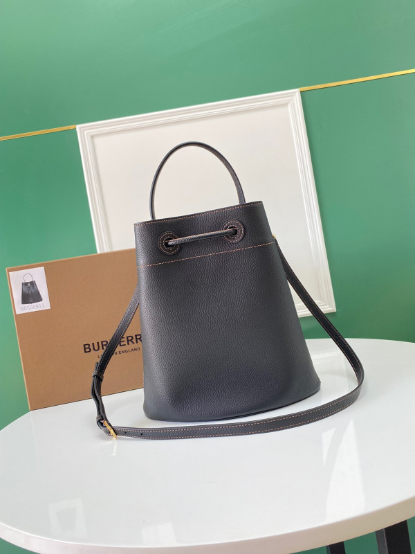 B**rry small tb bucket bag