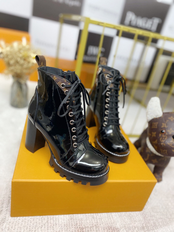 l**is V*t*n star trail ankle boot
