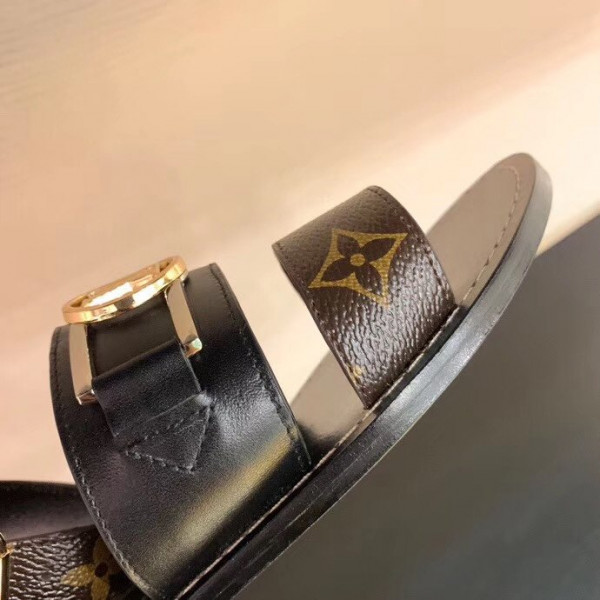 l**is V*t*n academy flat sandal