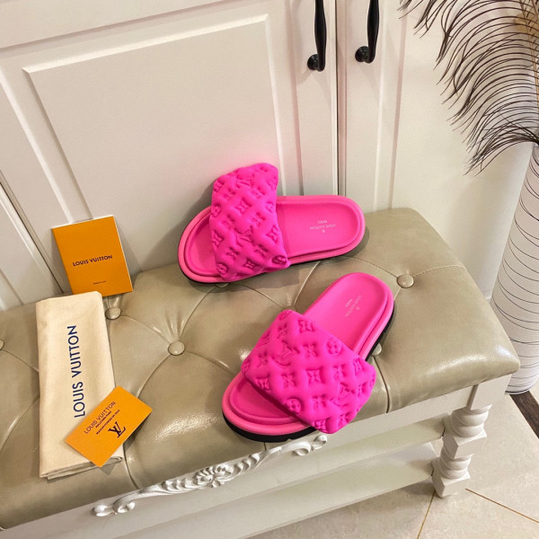 l**is V*t*n pool pillow comfort mule