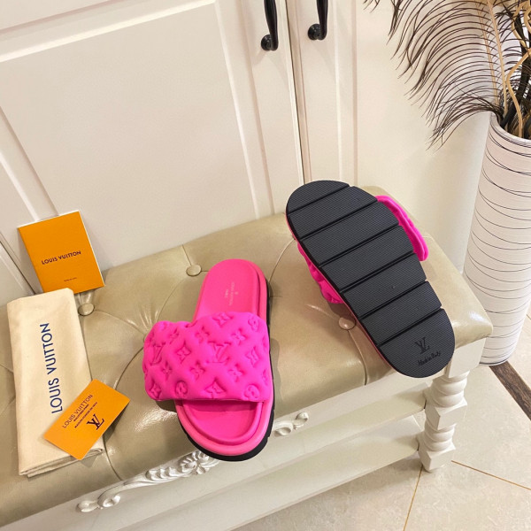 l**is V*t*n pool pillow comfort mule