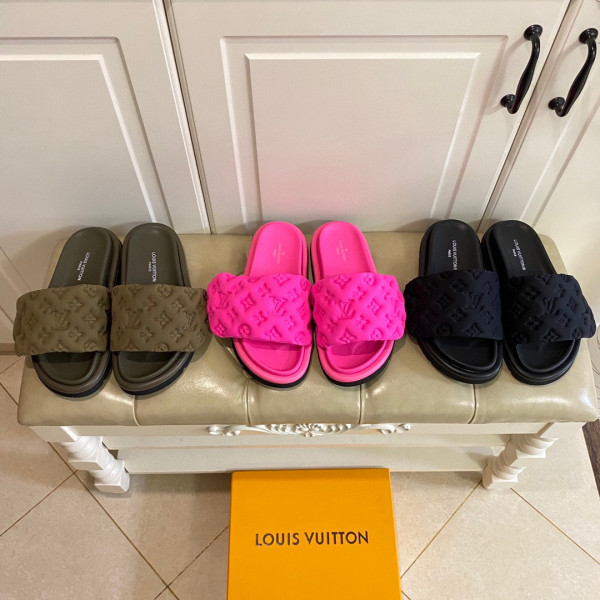 l**is V*t*n pool pillow comfort mule