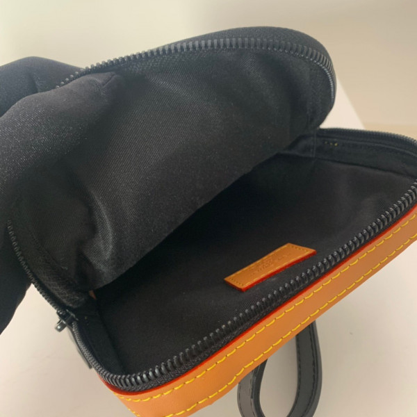 l**is V*t*n amazone nigo sling bag