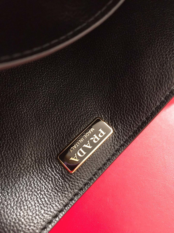 Pra*a cahier leather shoulder bag