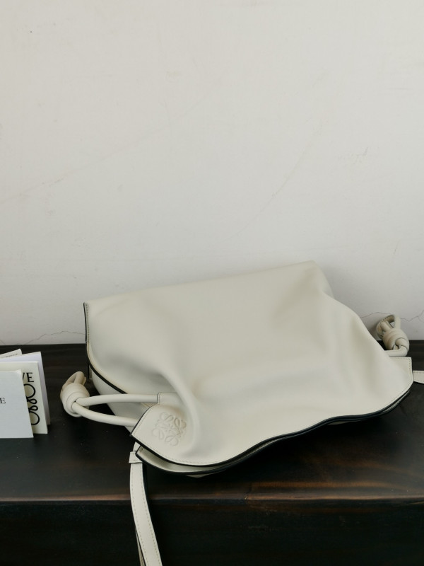 LOEWE Flamenco clutch