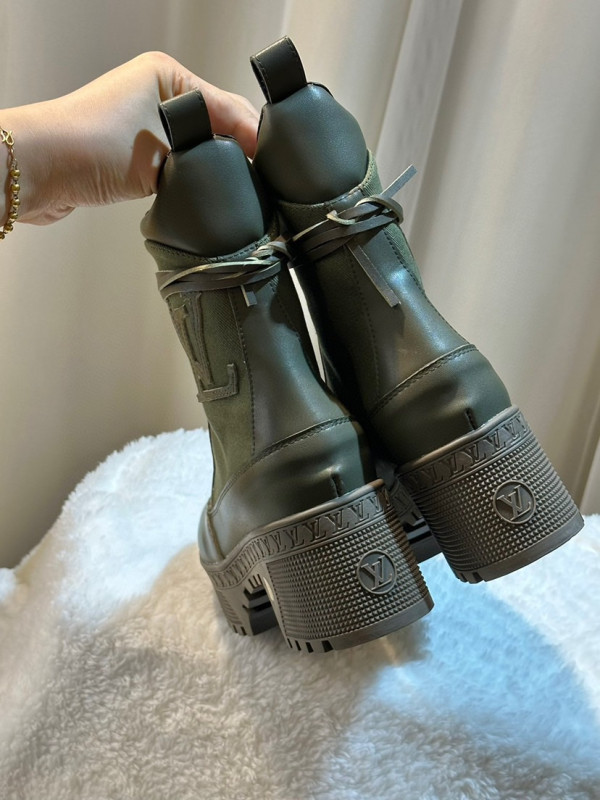 l**is V*t*n boots