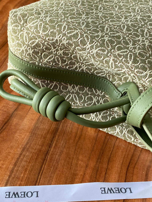 LOEWE Flamenco clutch