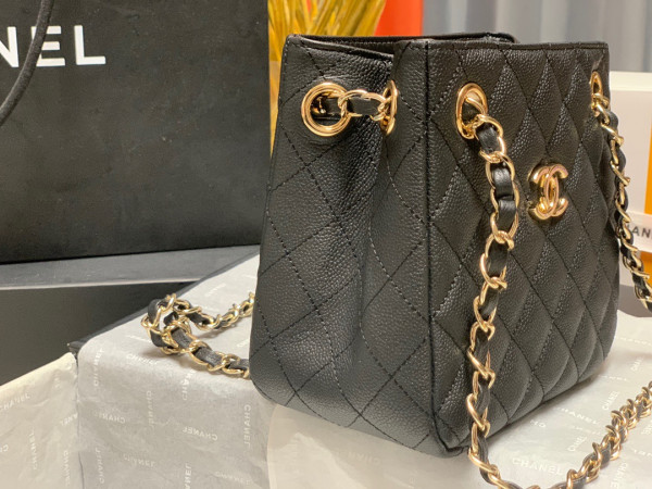 CL BUCKET BAG