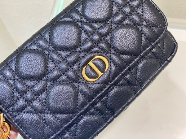 D*or caro pouch with chain