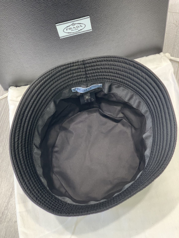 Pra*a nylon bucket hat