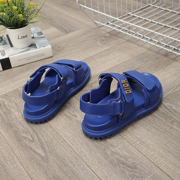 D*oract sandal