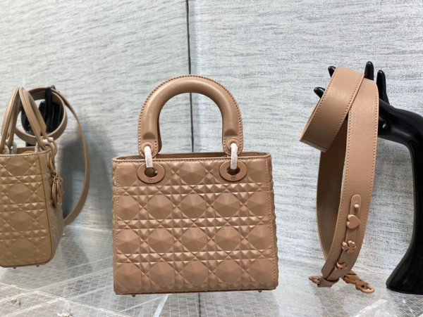 lady D*or small-20-16.5-8cm