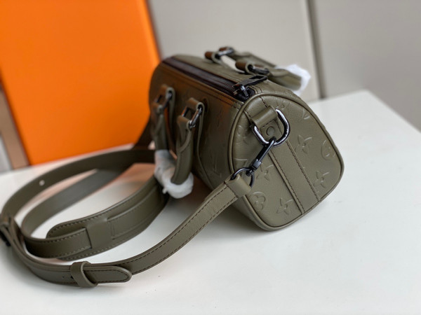 l**is V*t*n keepall xs