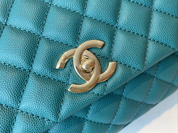 CL LARGE FLAP BAG WITH TOP HANDLE