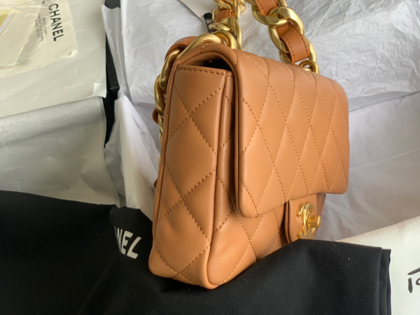 CL SMALL FLAP BAG