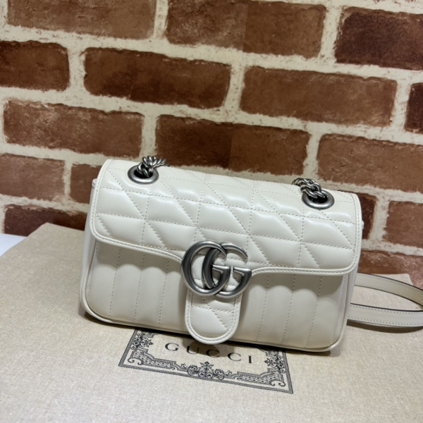 G*u*i gg marmont 22cm