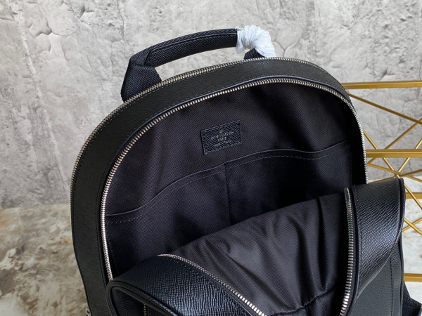 l**is V*t*n adrian backpack