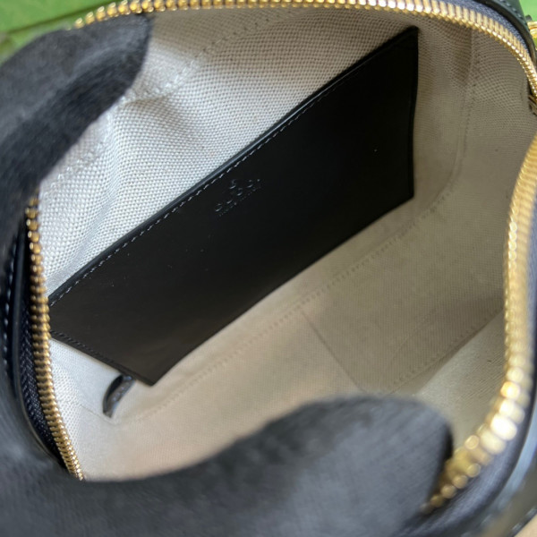 G*u*i gg matelassé leather shoulder bag