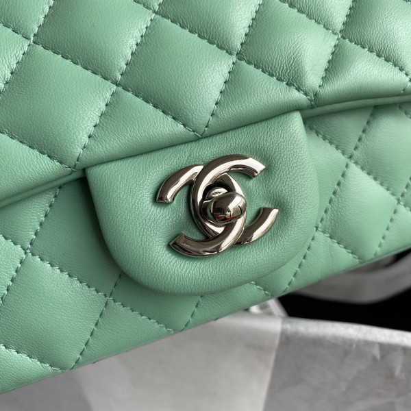 CL FLAP BAG 20CM