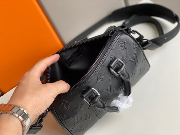 l**is V*t*n keepall xs