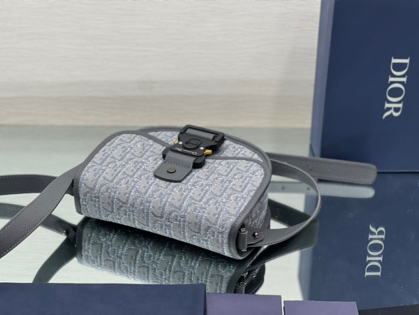 D*or gallop bag