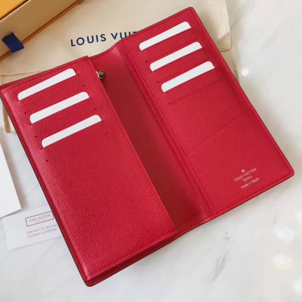 l**is v*t*n S*p*e wallet