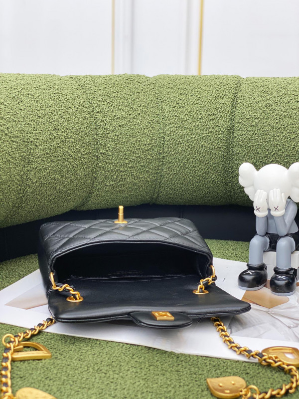 CL MINI FLAP BAG