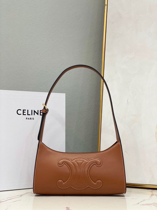 Ce**e shoulder bag cuir triomphe