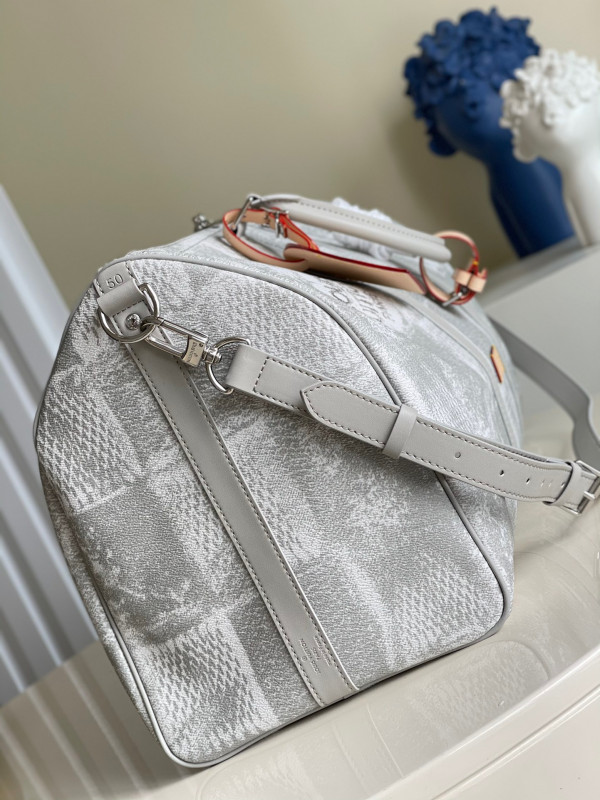 l**is V*t*n keepall bandouliÈre 50