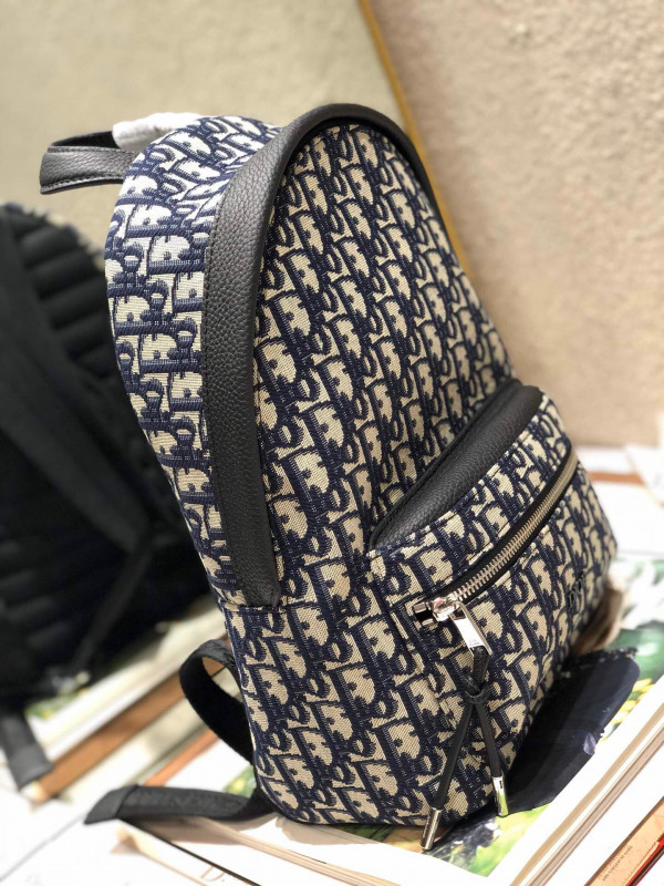 D*or oblique backpack