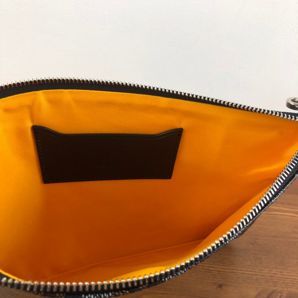 Go*ard senat pouch