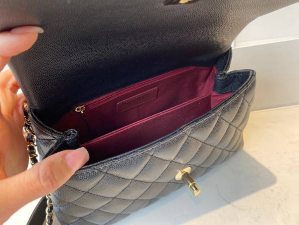 CL FLAP BAG WITH TOP HANDLE