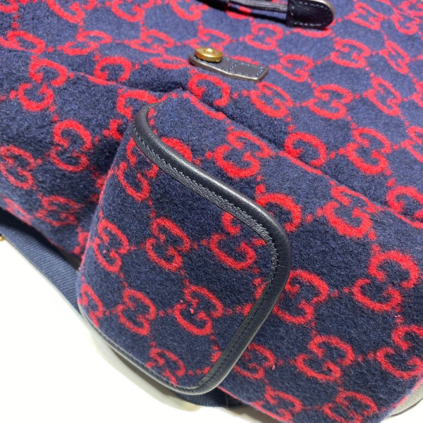 G*u*i backpack