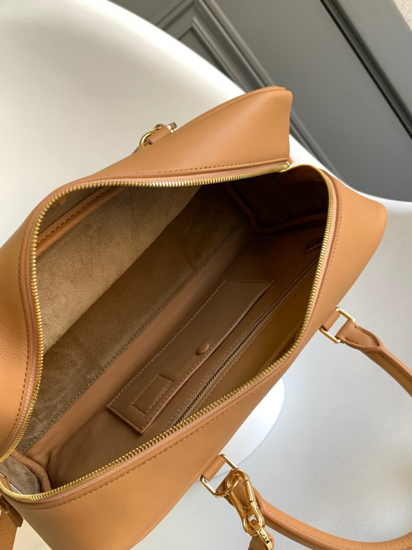 LOEWE Amazona 28 bag