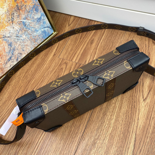 l**is V*t*n soft trunk wallet