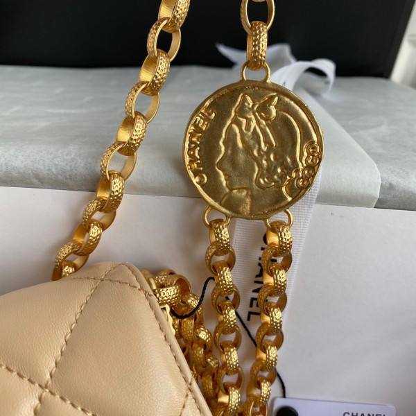 CL SMALL FLAP BAG